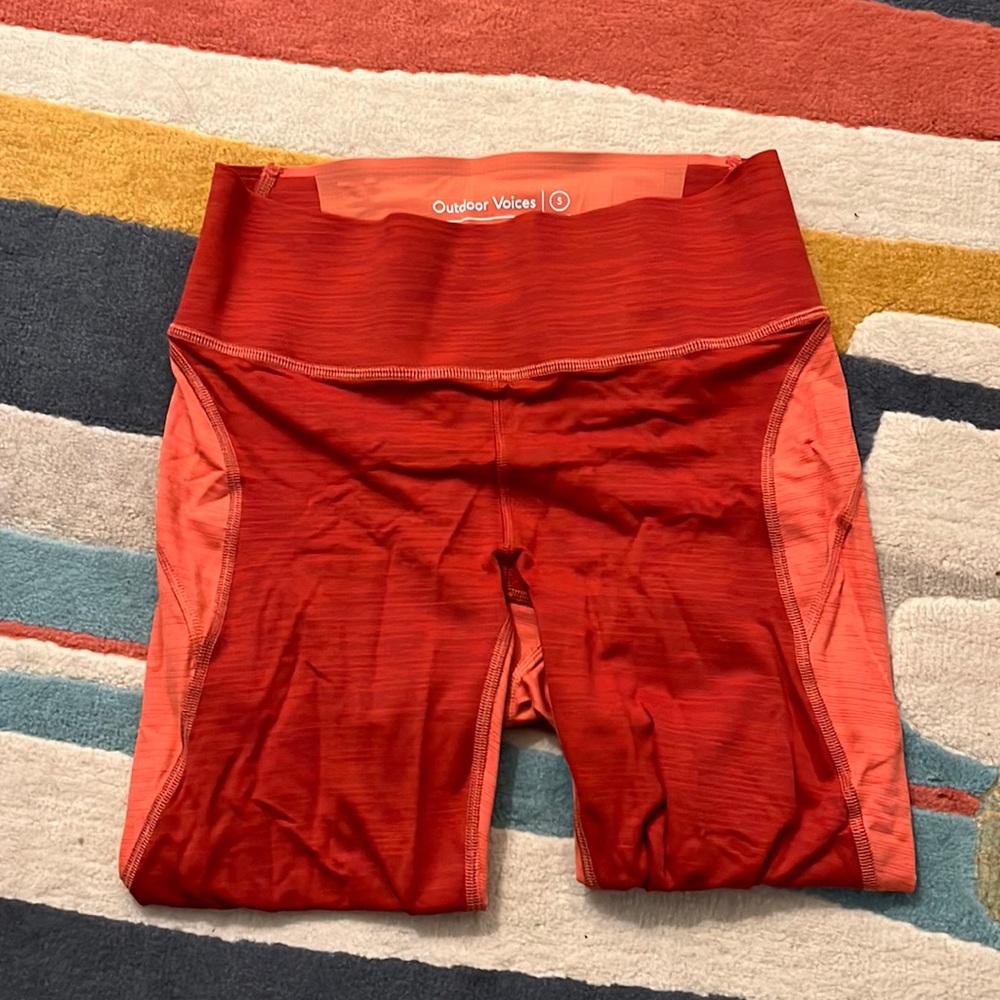 Colorblock cropped Outdoor Voices leggings